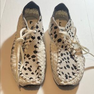 Nike footscape cowprint Women’s White and Black Spotted Casual Lace-Up Shoes